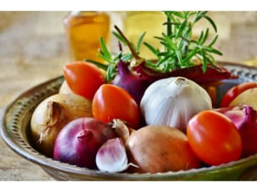 食後のムカつき・胃の重さに効く！身近な食材で胃腸をラクにする方法【眠れなくなるほど面白い 図解 胃と腸の話】