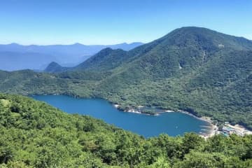 パノラマ絶景＆湖の清涼感を味わうカルデラ登山！【百名山「赤城山」】 駒ヶ岳から最高峰・黒檜山へ「現地レポ」