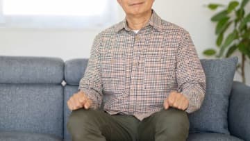 「ずっと質素に暮らしてきたんだ」年金12万円・70歳独身男性、実は〈株式配当だけで月150万円〉の隠し資産