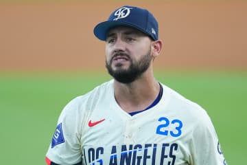 初回4失点のグラスノー　炎上呼んだコンフォートの“拙守”…LA失意「追い方酷かった」