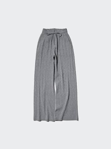 ユニクロの秋パンツ早く買えばよかった！足がすらっと長く見える！着心地抜群のラクパンツ5選