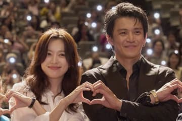 【REPORT】小栗旬、韓国語で“サランヘヨ”＆指ハート披露！「釜山国際映画祭」でハン・ヒョジュの日本語台詞を絶賛