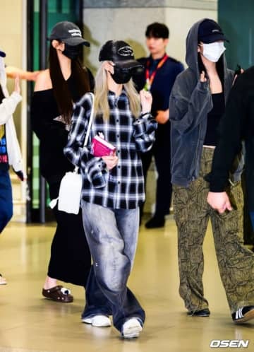 【PHOTO】IVE「TMA 2025」出演を終えて韓国に到着