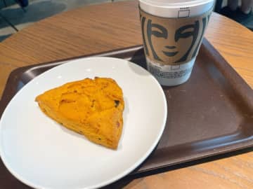 毎日スタバ!!! スタバ族の私がお勧めするこの秋のフード♪