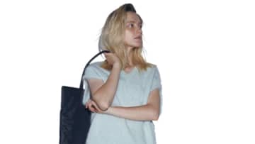 【明日なに着る？】「Tシャツ以上・ロンT未満」どっちつかずな季節に「主役を担えるベスト」