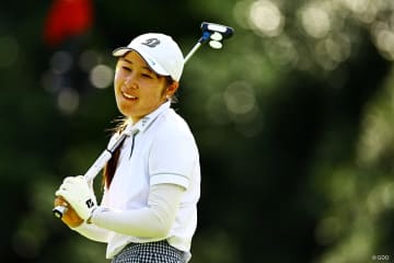 18番の池に消えたツアー2勝目 荒木優奈「下手でした」
