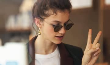 デニムで秋からも「コーディネートが可愛くなる」シンプルな配色のテクニック