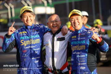 前戦失格と赤旗中断を乗り越えてリベンジ達成。LM corsaの3年ぶり美酒でLC500初勝利【GT300決勝レポート】