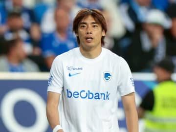 ヘンク伊東純也が待望の移籍後リーグ戦初ゴール！首位相手に右足で鮮やかなダイレクトシュートを叩き込む