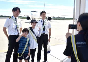 「空の仕事」魅力伝える　パイロットが航空教室　茨城空港