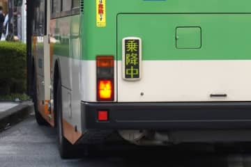 都バス、減便理由は「はとバスの運転士不足」。公営バスの委託制度は続けられるか