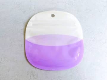 〈セリア〉もしかしてあの形…！？小さすぎるジップバッグは、絶対に使ってみたくなる神アイテムでした！