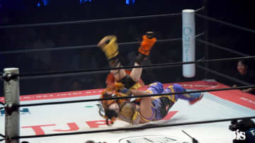 【動画】アジャコング、HIMAWARIに容赦なし　高速バックドロップで沈める　髪と一斗缶対決