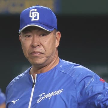 中日井上監督はたった1年で土俵際…お粗末ベンチワークの「最大の被害者」は？