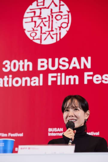 【韓流】釜山国際映画祭にソン・イェジン降臨！大ヒット作『愛の不時着』の思い出は？夫のヒョンビンに言及「幸せな時間が多すぎた」〈レポート〉
