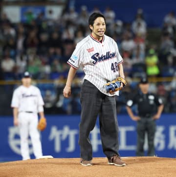 ボートレーサー・佐藤隆太郎　始球式で大暴投に苦笑い「キャッチボールができていなかった」