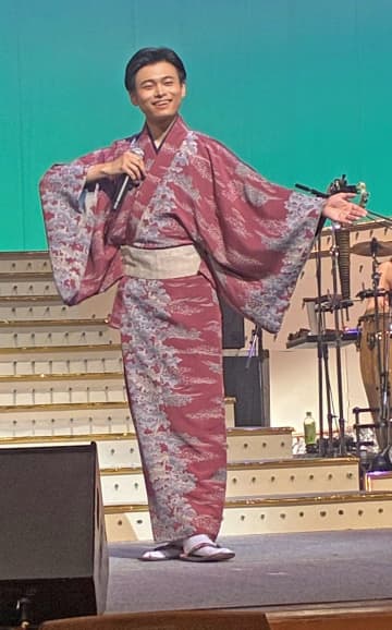二見颯一　北島三郎作曲の新曲『こころの声』をコンサートで熱唱「ふるさとみたいな方です」