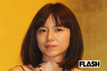 山口智子『ぐちバカリ』で際立った“大御所仕草”に戸惑いの声…「MC遮り」「足組み扇子」で毒舌連発