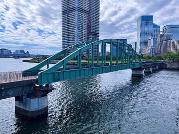 9/19 一般公開 東京 旧晴海鉄道橋 に 加藤製作所 昭和33年製機関車 D25-3 解説パネル＆銘板を展示　高度経済成長期の物流を支えた産業遺産　臨港鉄道 港湾局専用線 晴海線 跡地に