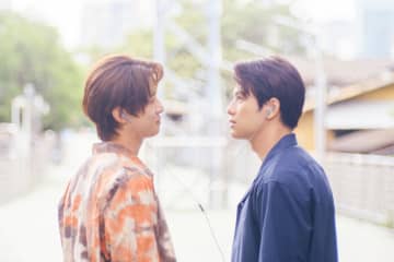 森崎ウィン×向井康⼆、お互いの“愛おしさ”を告⽩︕映画『（LOVE SONG）』より撮影の合間に収録した特別インタビュー映像を解禁！