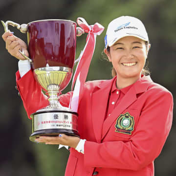国内女子ツアーの“レベル低下”を象徴する神谷そらの「今季2勝目」