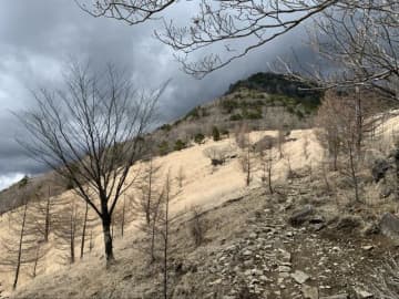 日帰りで岩登りにチャレンジできる山「乾徳山」 山頂直下の難所「鳳岩」クリア後の達成感とは！ 「現地レポ」