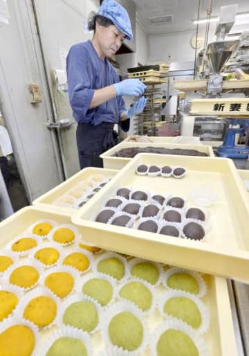 「素材こだわり、愛情込めて」　彼岸中日へ　おはぎ作り　水戸の和菓子店　茨城