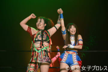 元SKE48荒井優希、『豆腐プロレス』でのコーチ・松本浩代との“初師弟タッグ”で快勝！「松本選手と戦う後輩がうらやましかったので、ぜひやりたい」