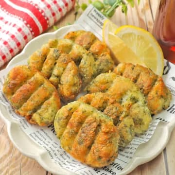 「ポテトフライよりウマいじゃん」「お弁当に入ってたらラッキー」丸めて焼くだけ！子供が飛んで喜ぶ簡単おかずレシピ