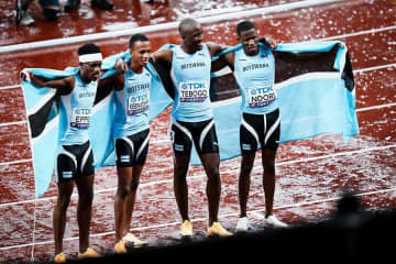 世界陸上金メダルで異例の“祝日”制定　ボツワナ大統領「大変誇り」　男子4×400mリレーで史上初の快挙