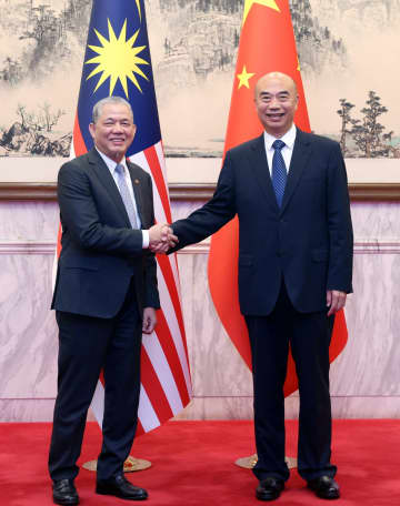 劉国中副総理、マレーシア副首相と会談