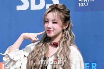 【PHOTO】i-dle ウギ＆キム・ヒジェ「2時脱出Cultwo Show」出演のため放送局へ