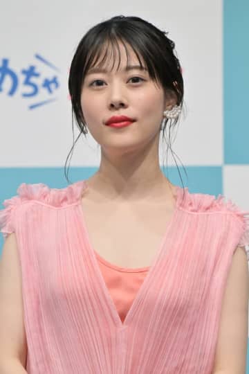 第一子妊娠中・高畑充希の近影に反響集まる「お腹ふっくら…」「お顔がさらに優しくなったような」