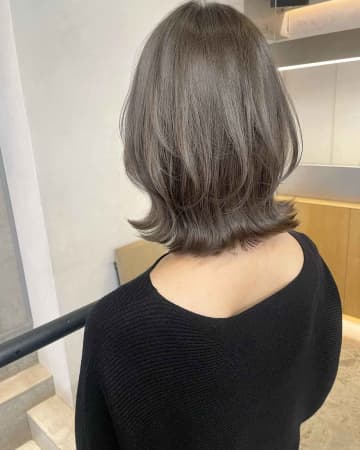 【50代】何年も同じ髪型 → それ、長さ変えない「レイヤー」で即今っぽヘアかも──！？
