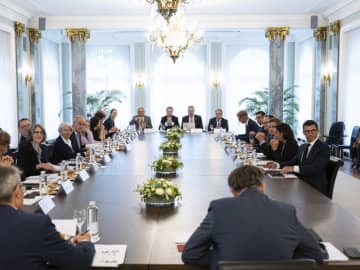 製薬会社とスイス政府が協議、米国の関税めぐり