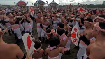 秋分の日　千葉ではみこしを海に…伝統の奇祭に大勢の人　「新米盛り放題」に長蛇の列　マザー牧場では一面桃色の花