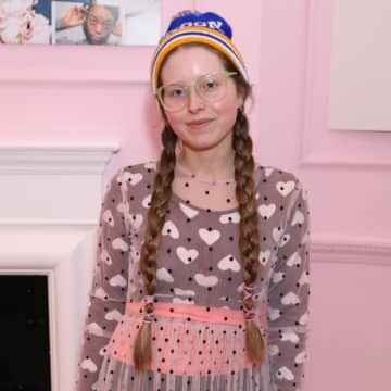 ジェシー・ケイヴ、オンリーファンズ利用が理由で『ハリー・ポッター』イベントから出禁！？