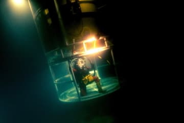 “深海91メートル”で潜水士は生き残れるのか？実録サバイバル映画『ラスト・ブレス』が描く命懸けの救出劇