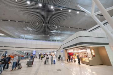 香港国際空港、制限エリアの滞留者なし