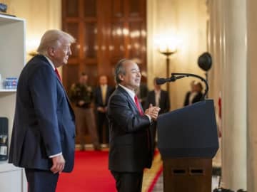 ソフトバンクGら、米AI基盤への70兆円投資コミットメント　前倒しで25年末に達成へ
