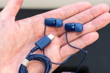 ソニー、約3200円のUSB-Cイヤフォン。WH-1000XM6にカラバリ