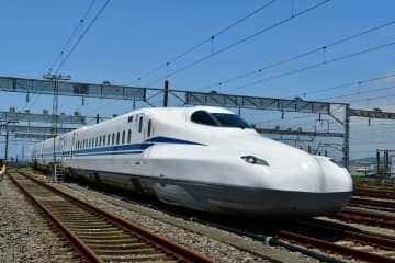 三島市に行くならまずコレ！澄んだ清水に誘われて、せせらぎ散歩と三嶋大社詣り！ 心身ともに涼やかな旅へ