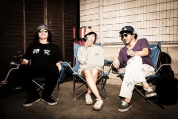 結成25年を迎えたfolk enough、6年ぶりのアルバムの先行シングル第3弾「blck flag」リリース
