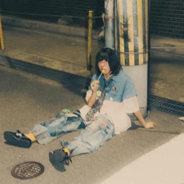 yui bbb、夏の終わりに送るニュー・シングル「泡沫恋花火」配信リリース&MV公開