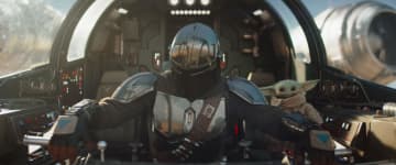 『スター・ウォーズ』7年ぶりの劇場最新作、初映像公開　親子のような絆を描く