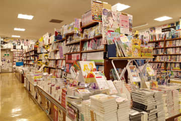 立川・国立・国分寺のおすすめ書店6選。ひと駅ごとに個性が違う街の書店へ