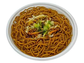 麺たっぷり約330gで707kcal! セブン‐イレブンが昔ながらの味わいの「ソース焼そば」を本日24日(水)発売