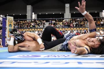 【新日本】ＩＷＧＰジュニア王者デスペラードがＹＯＨ撃破で同王座歴代２位タイのＶ８　前王者ＤＯＵＫＩが挑戦名乗り