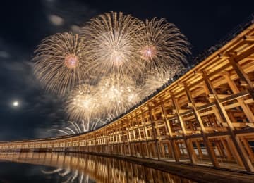 万博の花火大会、明日から閉幕まで毎日開催。打ち上げ時間は？　規模の大きい日は10号玉も見られるかも