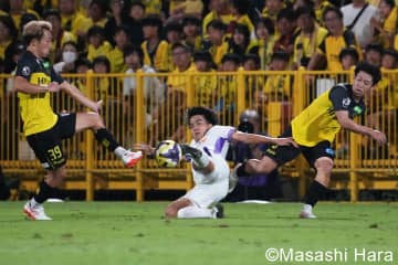 柏はFW垣田＆細谷を｢W起用｣も…広島は元柏FWが｢強さ｣を発揮！｢見応えのある試合｣｢日本トップレベルのサッカー｣両監督が自画自賛した熱戦